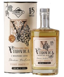 Vínovica z dubového suda 15 ročná v darčekovom balení 0.5 l